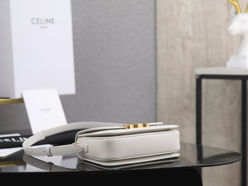 Ce1i*e triomphe bags